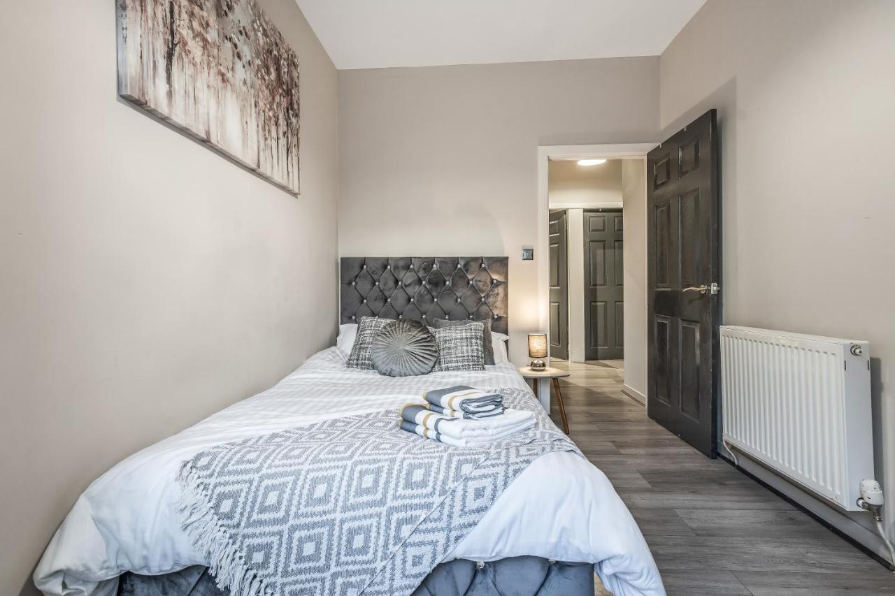 إدنبرة Private Ground Floor Main Door Entrance - Spacious 2 Bedroom Property - The Shore, Leith المظهر الخارجي الصورة