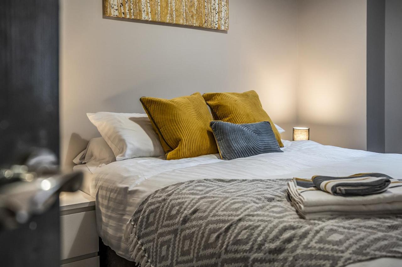 إدنبرة Private Ground Floor Main Door Entrance - Spacious 2 Bedroom Property - The Shore, Leith المظهر الخارجي الصورة