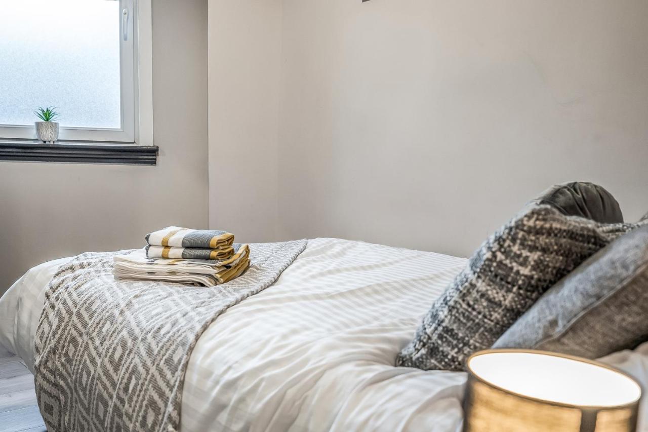 إدنبرة Private Ground Floor Main Door Entrance - Spacious 2 Bedroom Property - The Shore, Leith المظهر الخارجي الصورة
