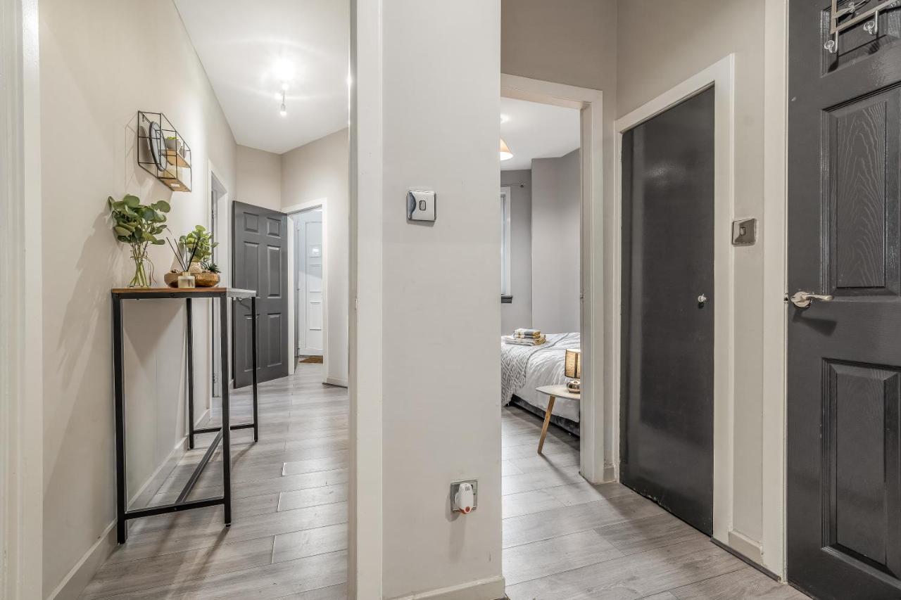 إدنبرة Private Ground Floor Main Door Entrance - Spacious 2 Bedroom Property - The Shore, Leith المظهر الخارجي الصورة